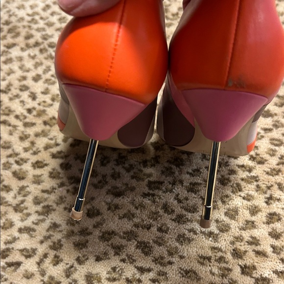 Kurt Geiger Two-Tone Pink and Orange Pointed-Toe Pumps - Picture 3 of 5